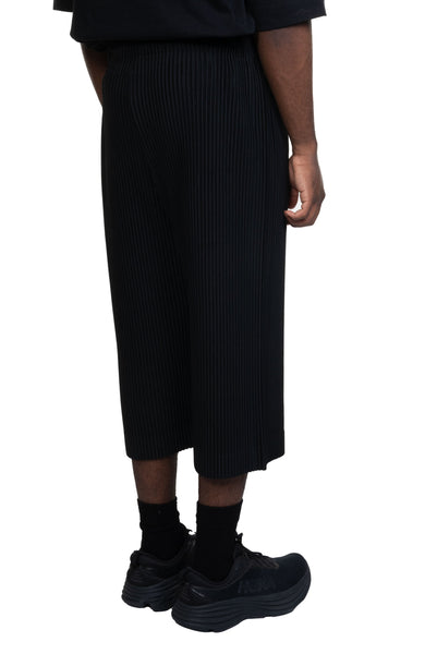 Homme Plissé Pleats Bottoms 1 Cropped Trousers Black | UJNG
