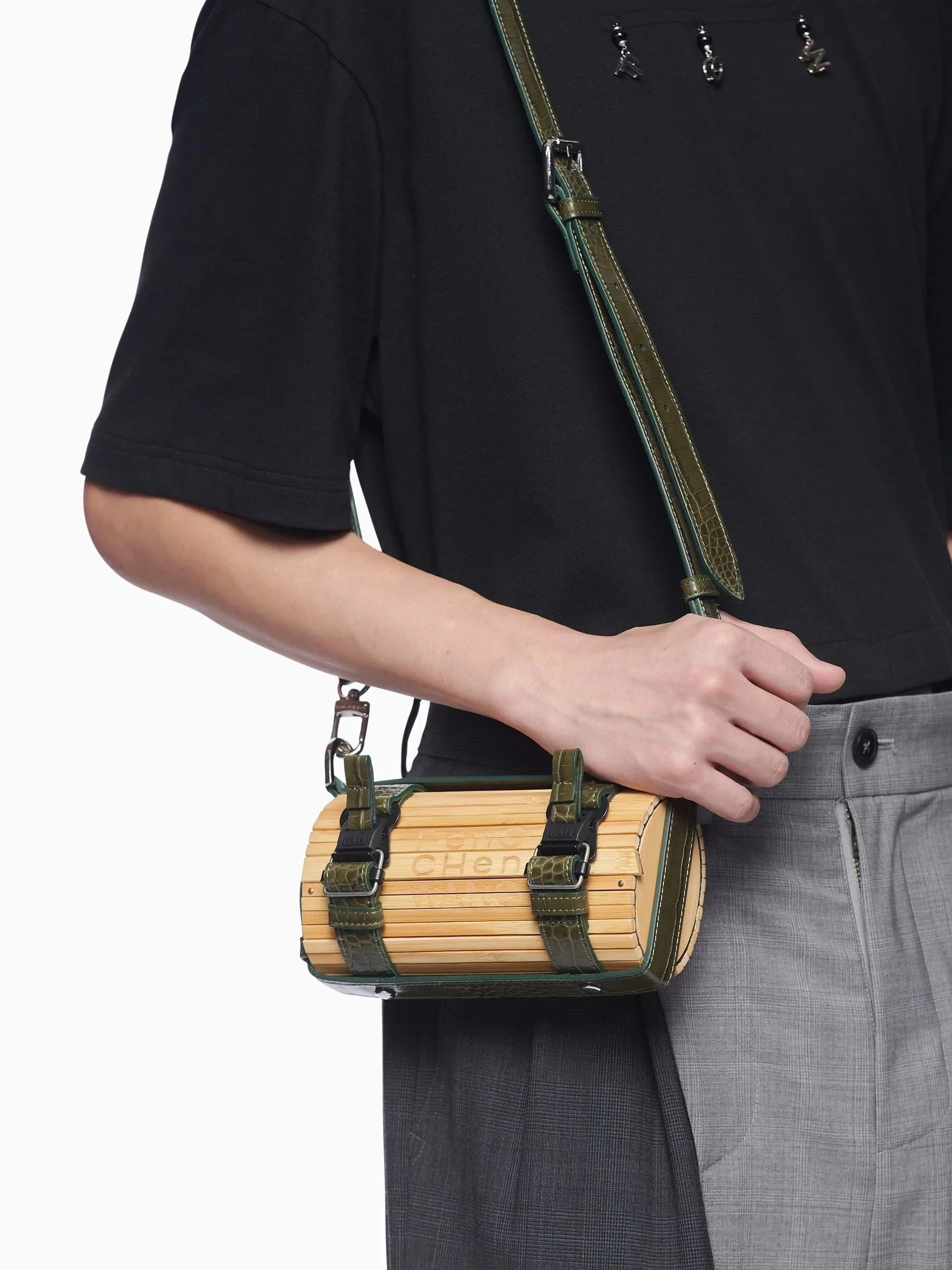 Feng Chen Wang Bamboo Bag Green | UJNG Feng Chen Wang Bamboo Bag Green | UJNG