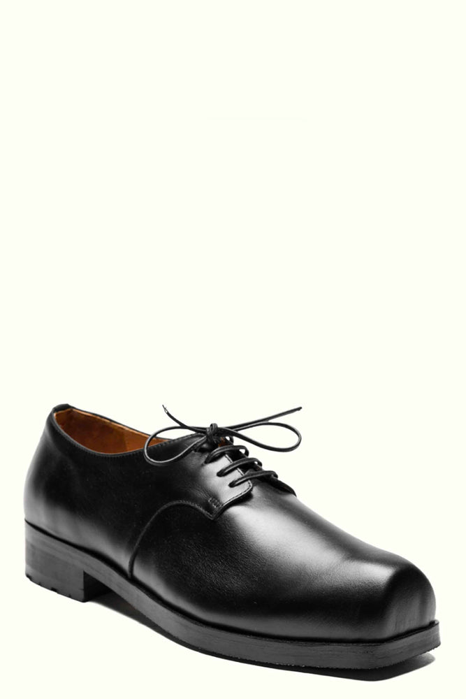 Hannes Derby Black Tuscany