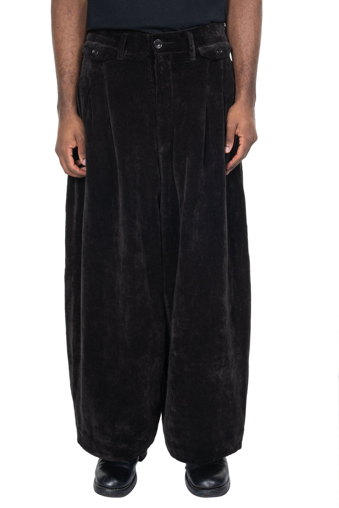 Multi Pleated Loose Fitting Pants Black