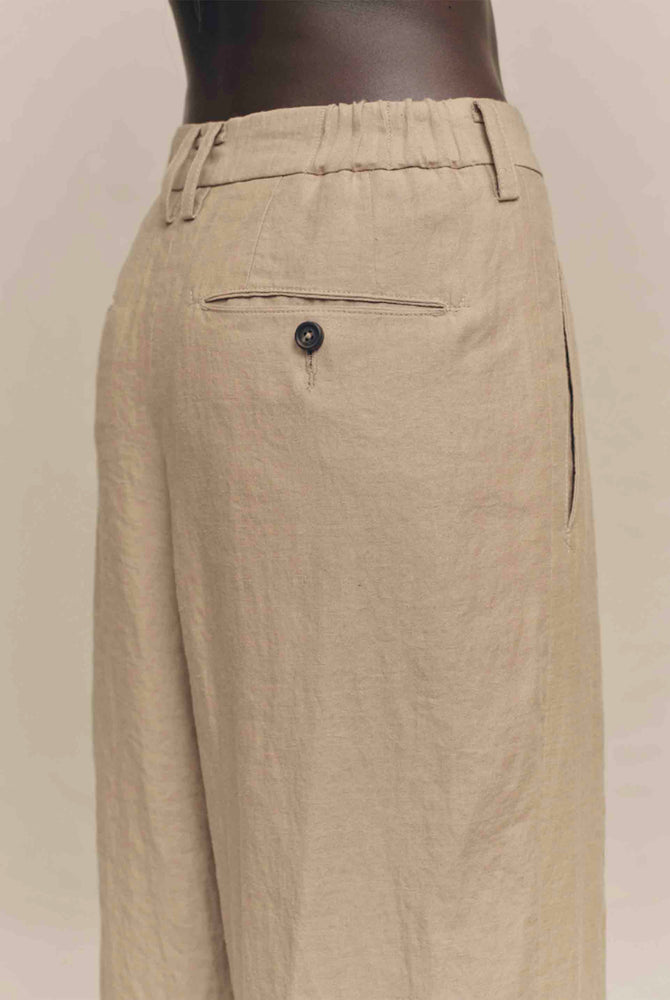 Pleated Wide Leg Trousers Burlywood