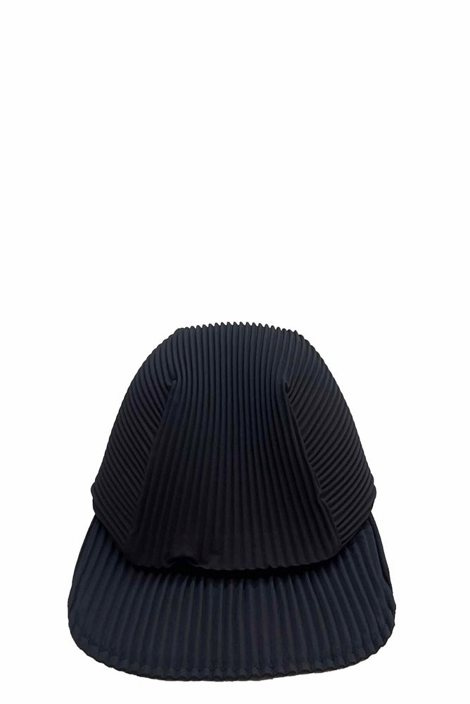 Pleats Cap Black