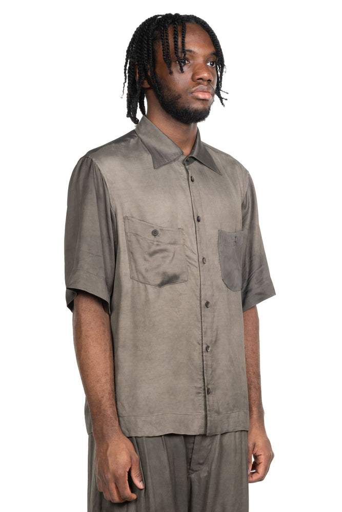 Spread Collar Short Sleeve Shirt