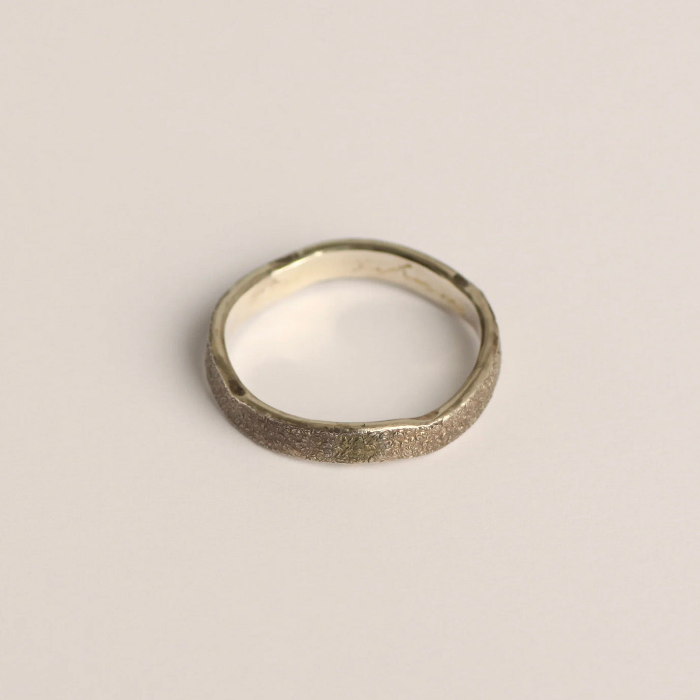 iolom Stone Texture Ring Rust Silver | UJNG