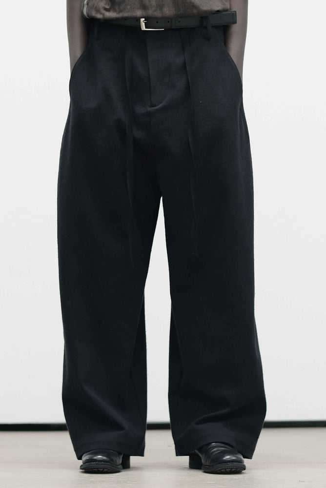 Straight-Leg Pants Black