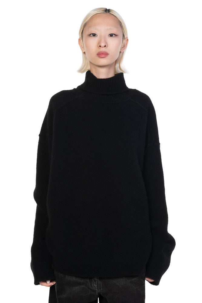 Yak Turtle Neck Knit Black