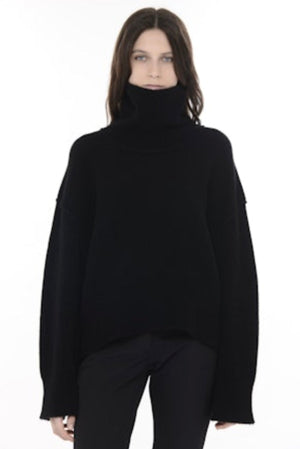 Yak Turtle Neck Knit Black