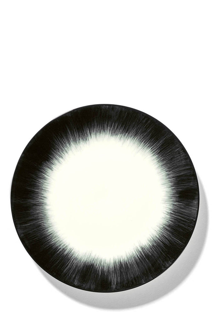 Ann Demeulemeester x Serax 17,5cm Black plate