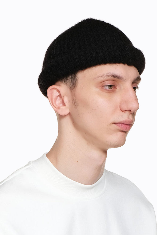 Snug Beanie Black